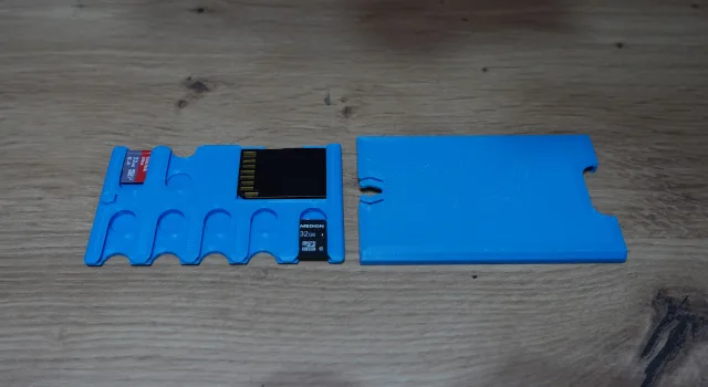 Speicherkarten Aufbewahrung für 8x Micro SD & 1x SD Karte