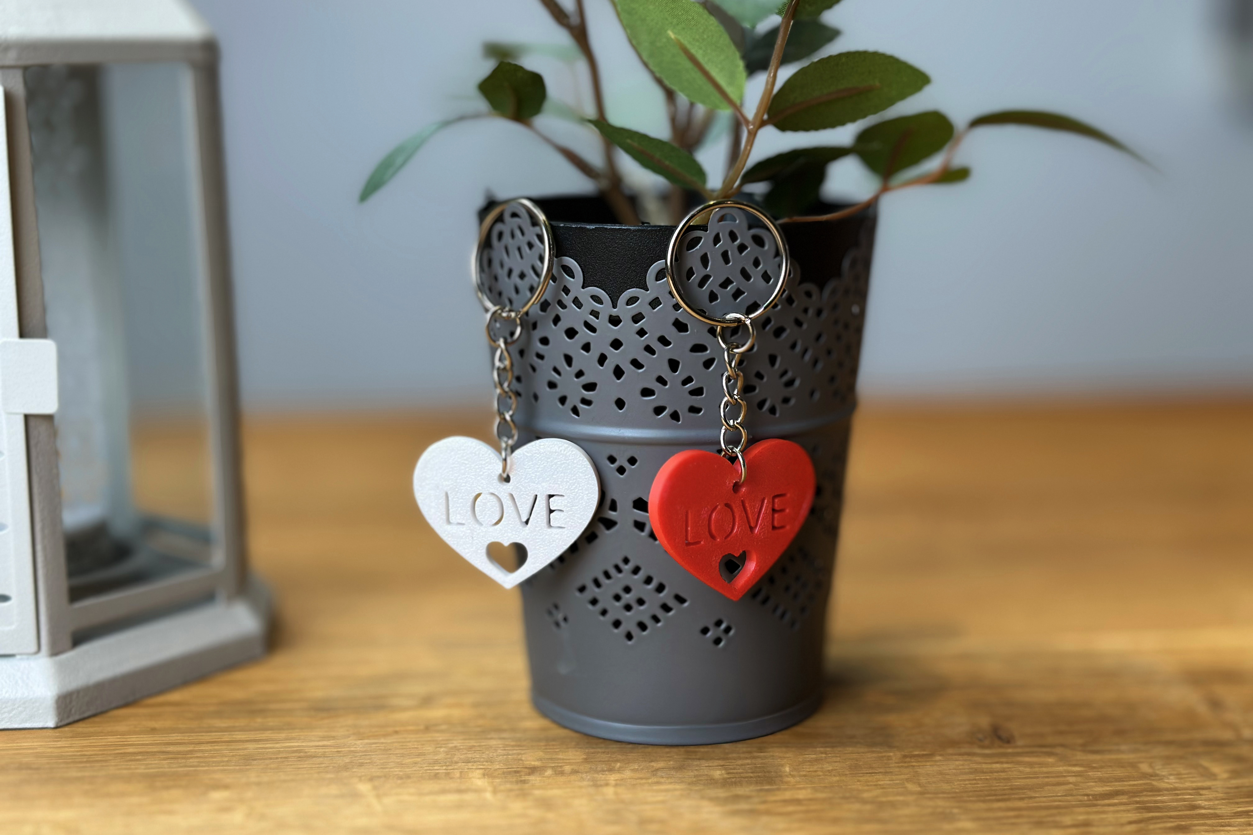  Sweet heart pendant in red or white for yourself or as a gift for a loved one