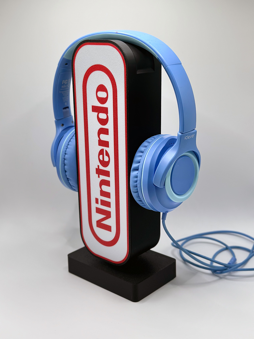 Exclusive headphone stand with LED lighting "Nintendo"
