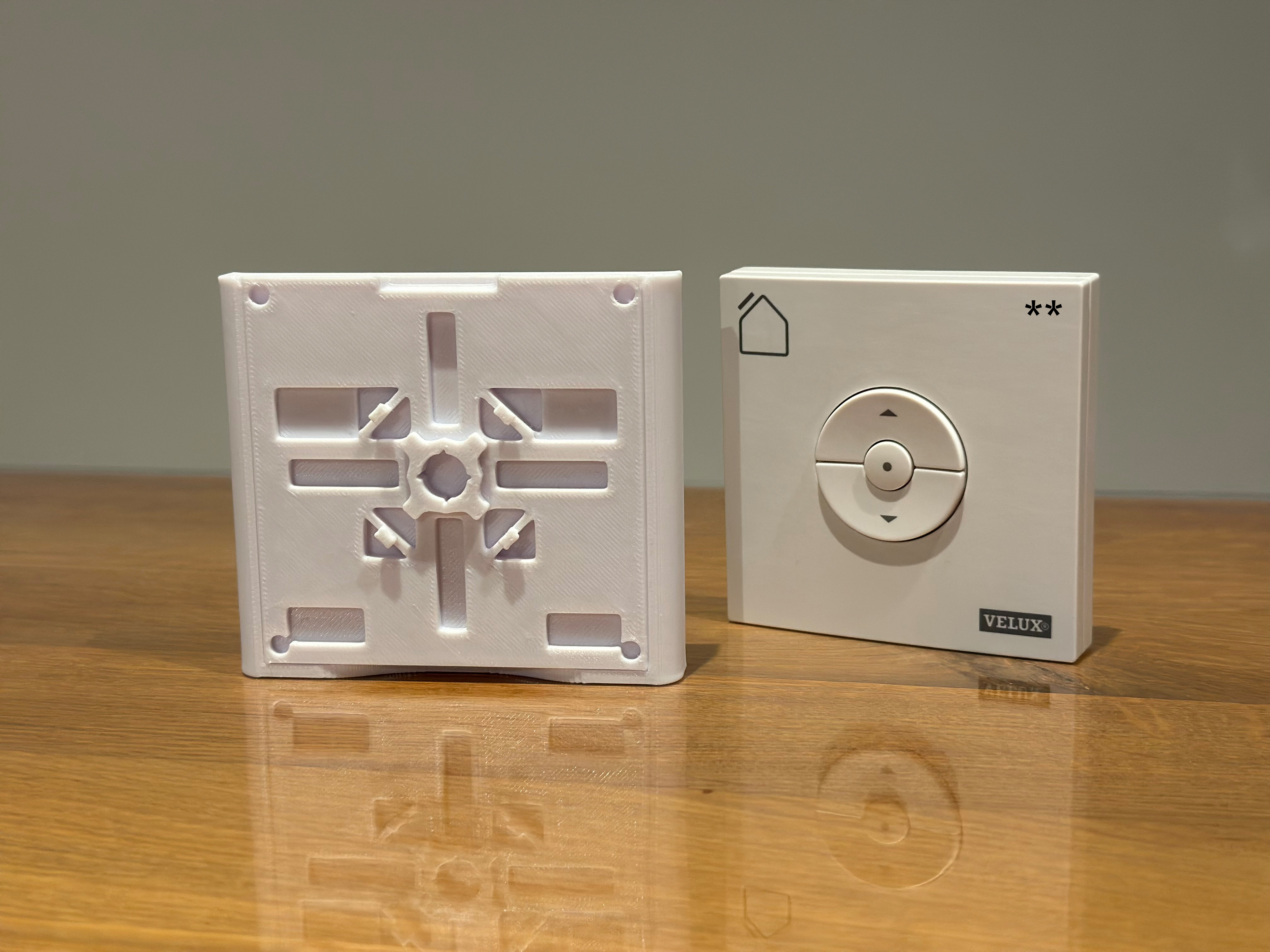 Wall bracket for the Velux Integra wireless wall switch KLI 310, 311, 312, 313 - until 2021